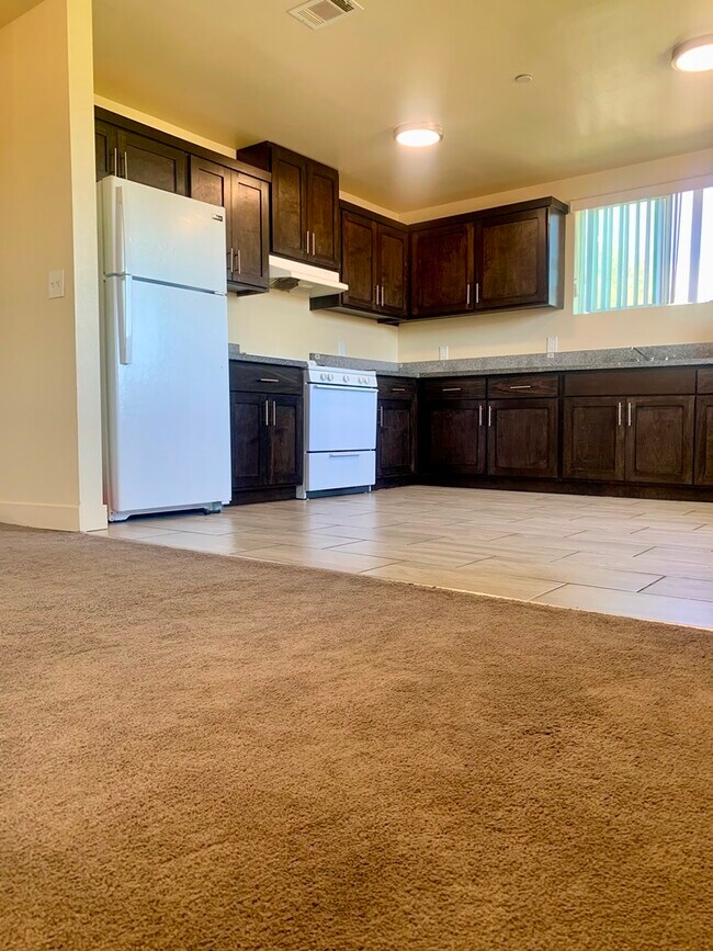 Photo - 4025 La Salle Ave