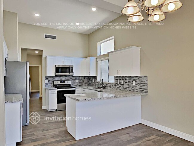 Photo - 1513 E Douglas Ave