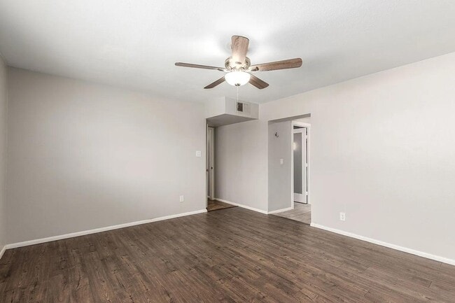 Photo - 122 E Taylor St