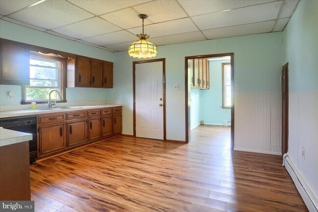 Building Photo - 115 3rd St Rental