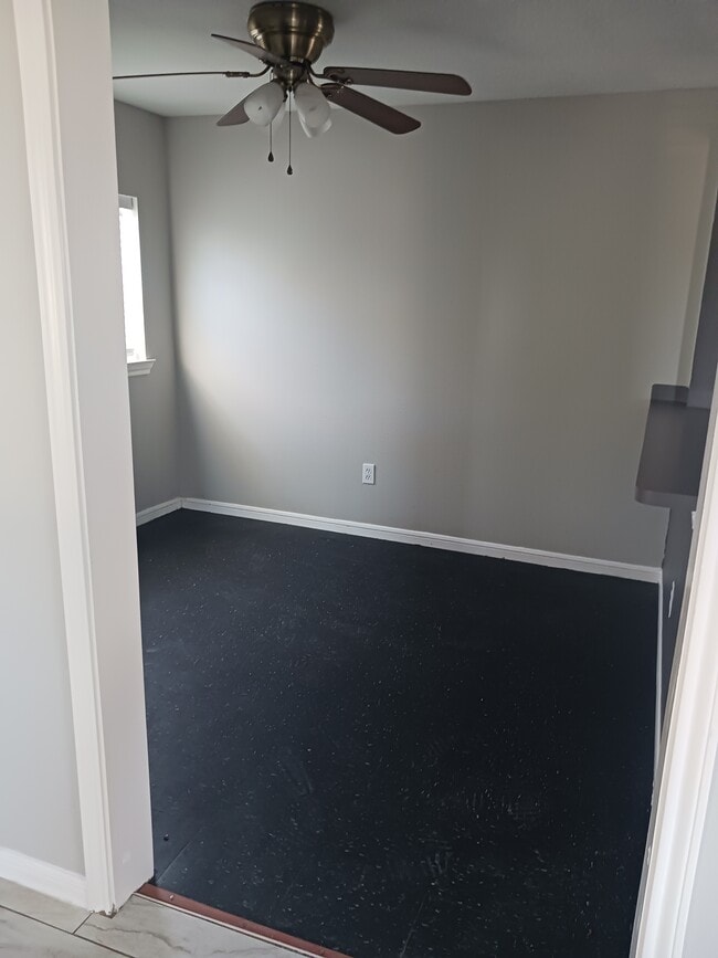 Photo - 2109 Victory St