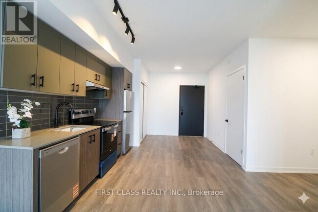 Photo - 4878 Powers Cmn Unit C806