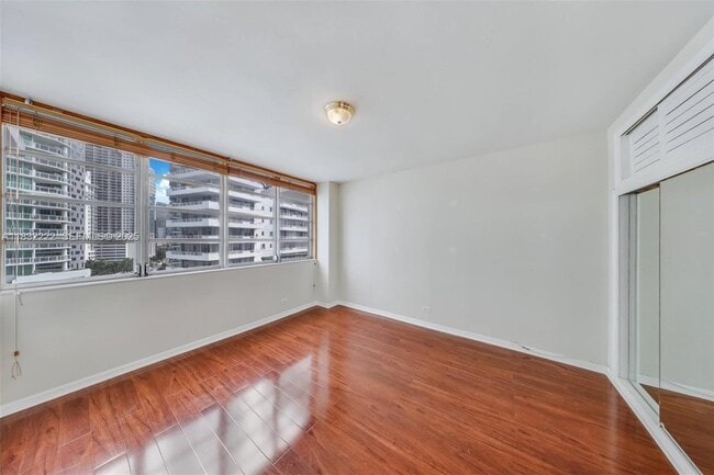 Building Photo - 1408 Brickell Bay Dr Unit 1114