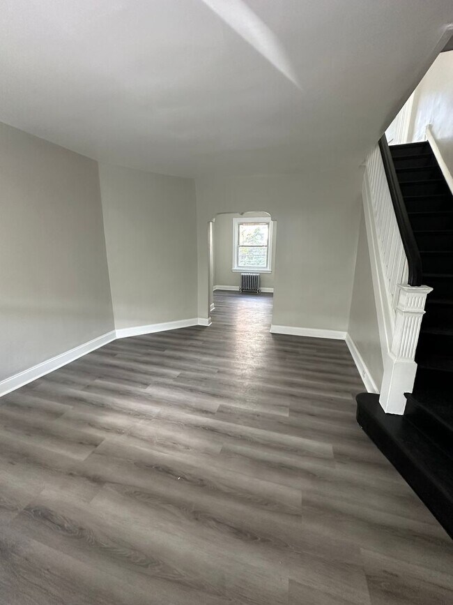 Photo - Newly Renovated 3 Bed/1 Bath Rowhome