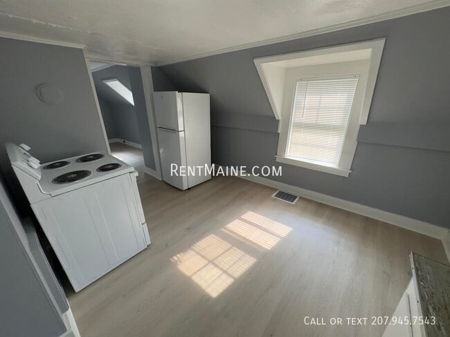 Photo - 225 Center St Unit 3