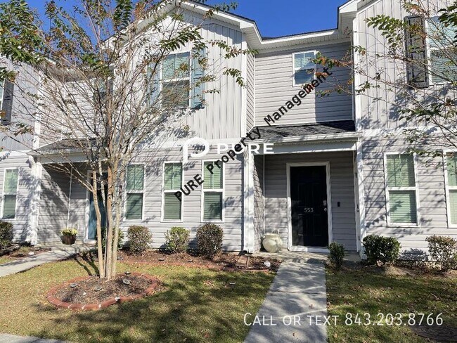 3 BR Available now in Lakeview Commons! - 3 BR Available now in Lakeview Commons!