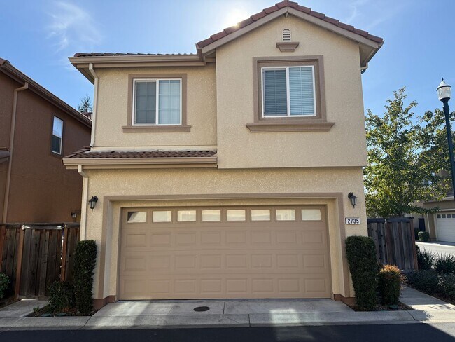 Photo - MODERN NEWER 3 BEDROOM 2 STORY FAIRFIELD *...