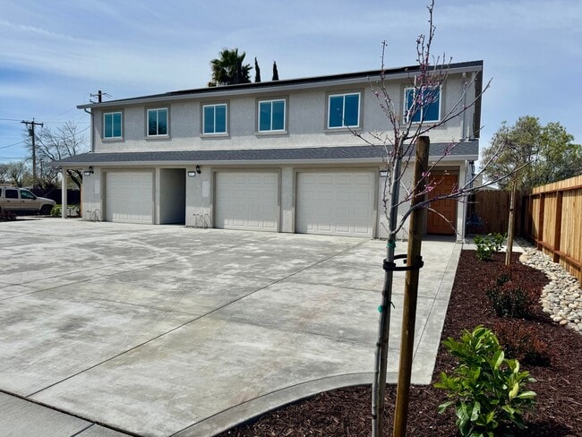 Photo - Stunning New Build 3-Bedroom, 2.5-Bath Triplex Apartment for Rent Unidad Illinois Ave Los Banos LLC