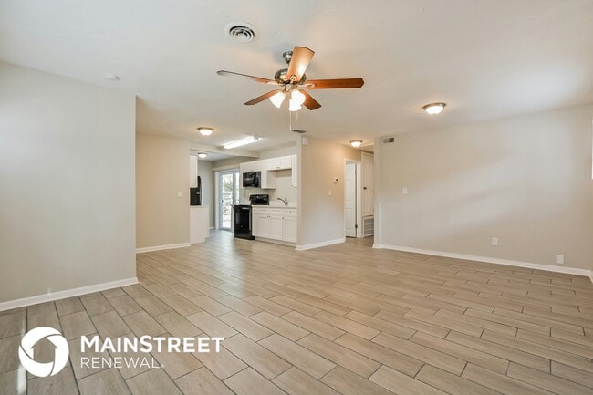 Photo - 1070 Emerald Dr