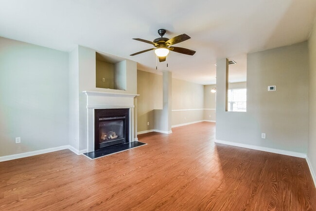 Photo - 554 S Fortune Way