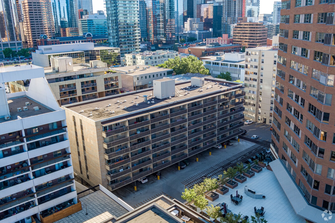 Photo - Central on 12th