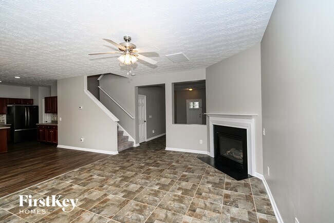 Photo - 135 Parkmont Ct