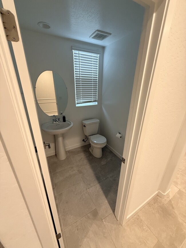 Photo - 392 Talus Way S