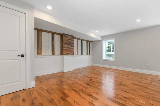 Photo - 143 Everett St Unit 3