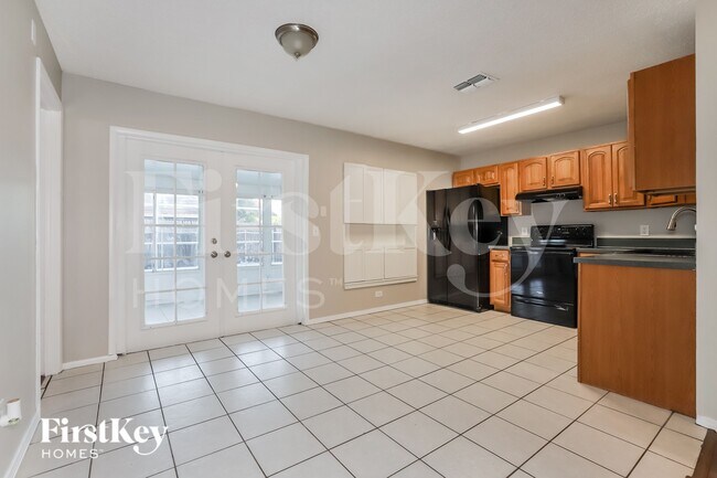 Photo - 924 Axlewood Cir