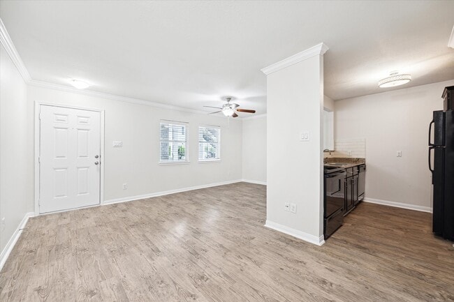 Photo - 427 W 16th St Unit 05