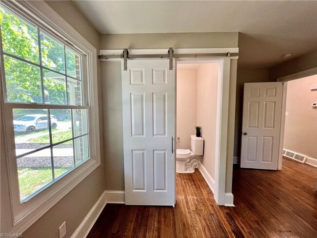 Photo - 1919 Maryland Ave