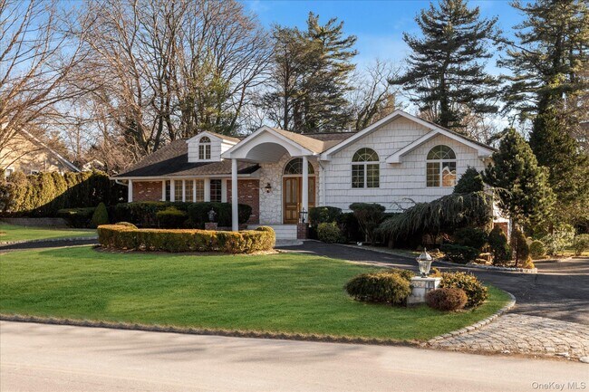 200 Hummingbird Dr