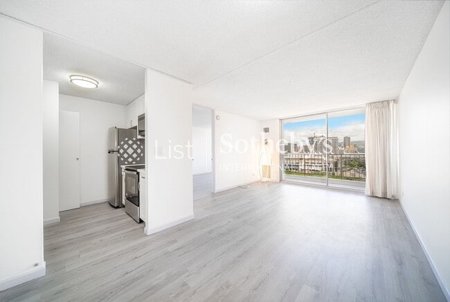 Photo - Villa on Eaton Square #1410 | Honolulu, HI