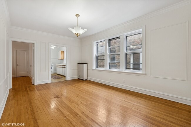 Photo - 5146 N Leavitt St