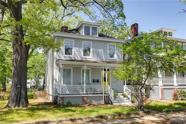 Front of House - 3112 North Ave Unit A