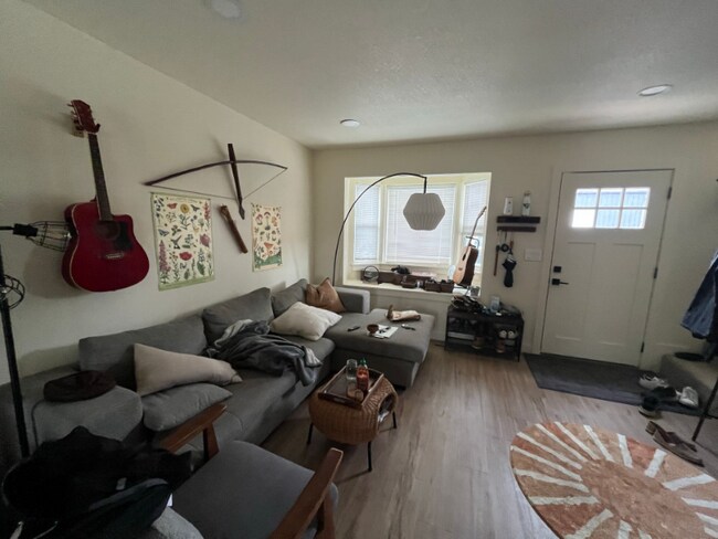 Photo - 1624 Banyan Dr Unit 4