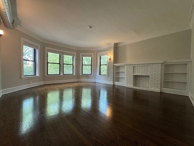 Photo - 1457 W Summerdale Ave Unit 1