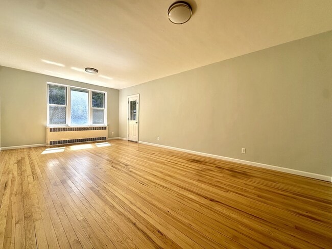 Building Photo - 500 Kappock St Rental