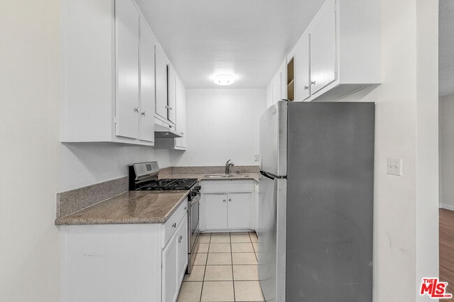 Photo - 2637 S Centinela Ave Unit 29