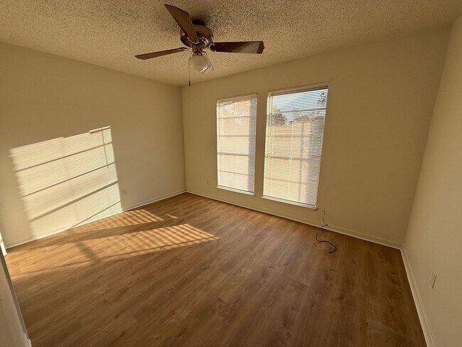 Photo - 1506 Indian Trail Unidad B