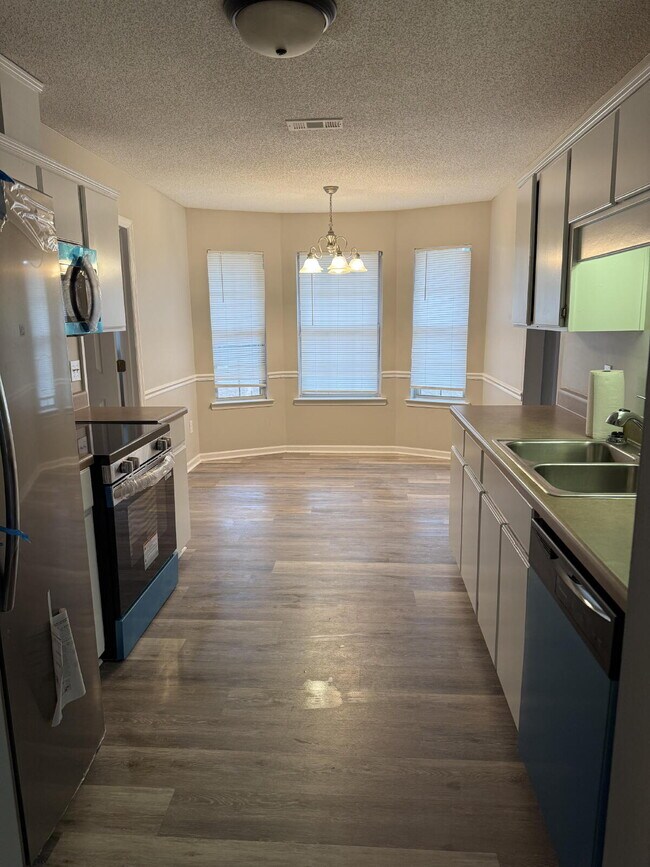 Photo - Great remodel close to Fort Stewart.