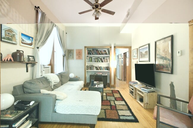Photo - 1931 W Evergreen Ave Unit 2