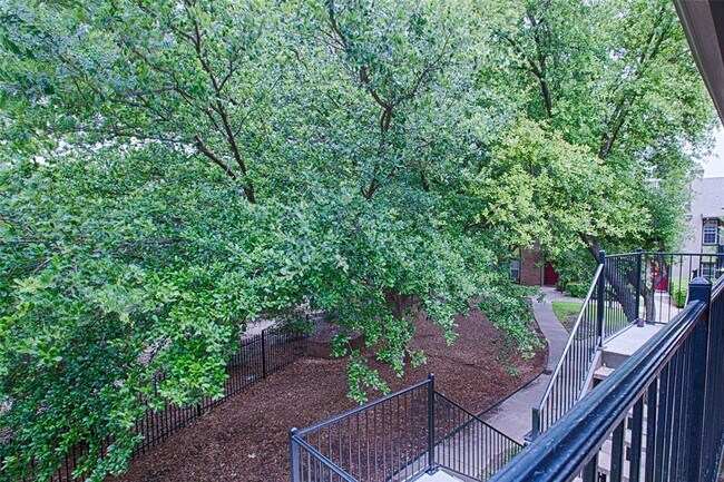 Photo - 7685 Northcross Dr Unidad 426