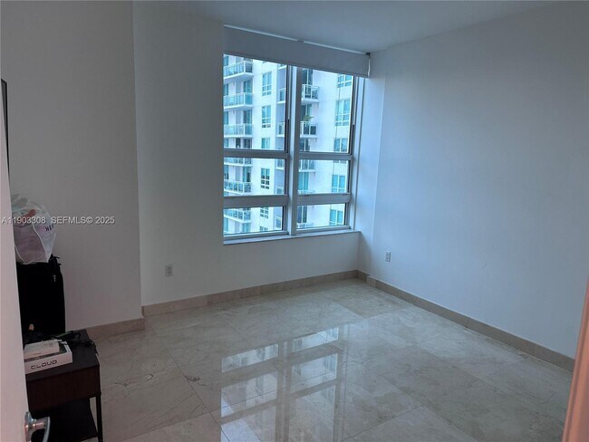 Photo - 950 Brickell Bay Dr Unit 3505