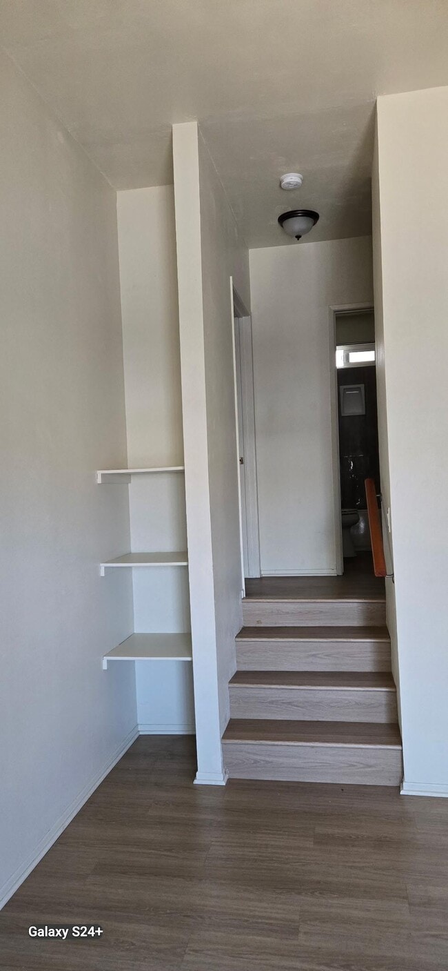 Photo - 733 N Hill Pl Unidad #2