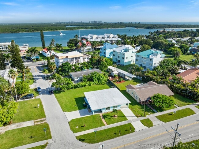 Photo - 1400 Binney Dr