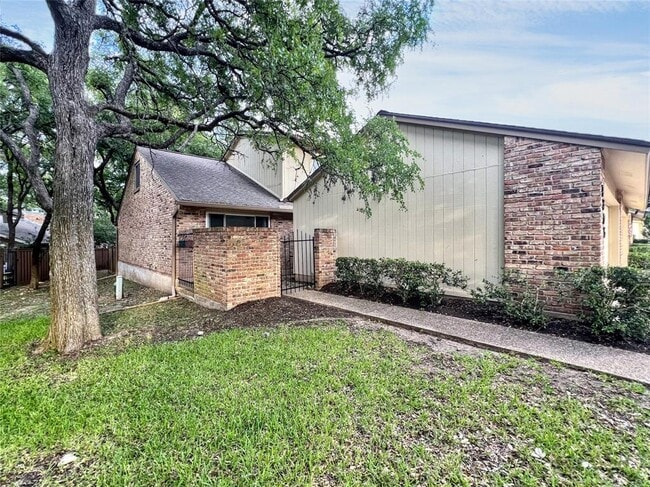 Photo - 8305 Greenslope Dr