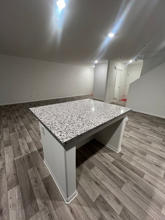 Photo - Move in today! 3 bed 2.5 bath 2 story beauty!
