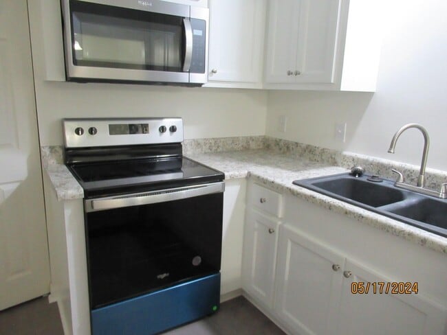Photo - 251 Rast St