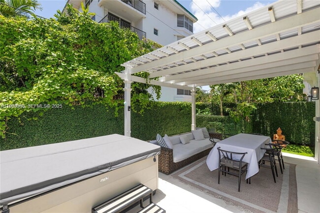 Photo - 1150 98th St