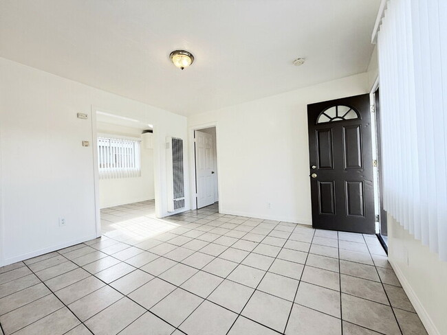 Photo - 14039 Orizaba Ave