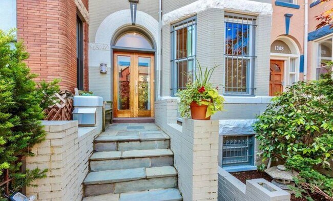 Photo - 1306 Fairmont St NW Unit A