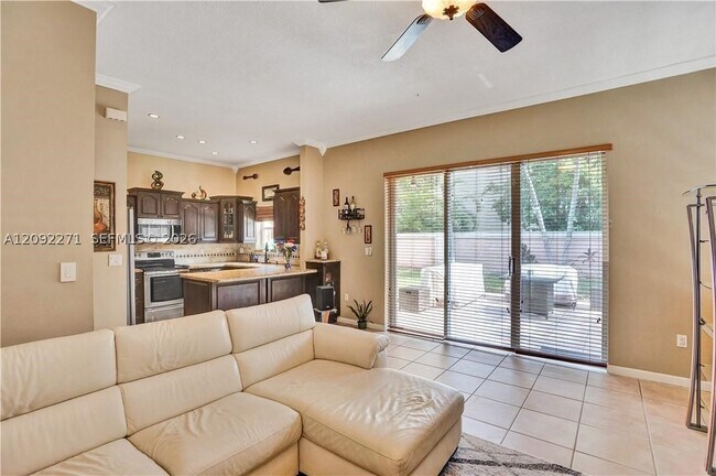 14361 N Royal Cove Cir