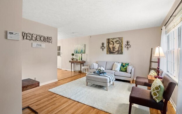 Photo - 1712 Scampton Dr