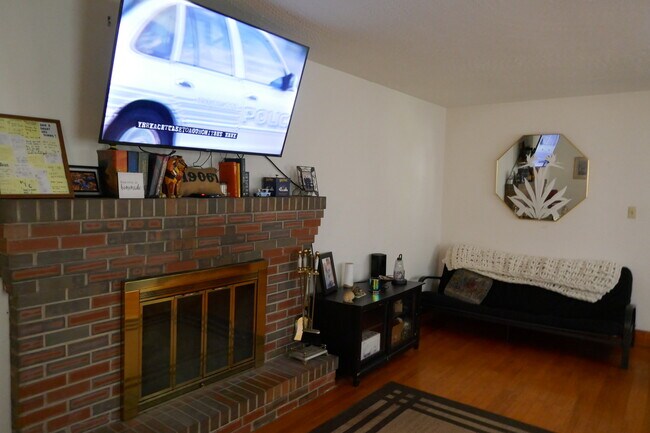 Photo - 845 Halstead Blvd