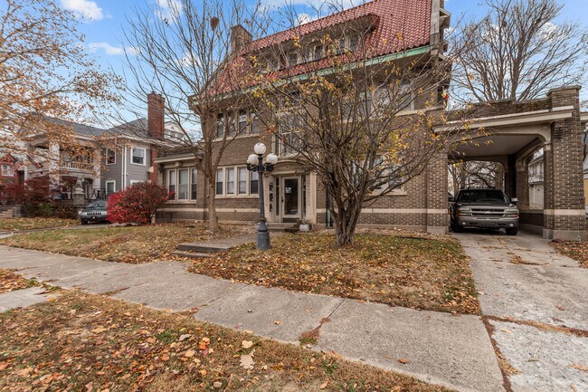 Photo - 408 W Mulberry St Unit 2E