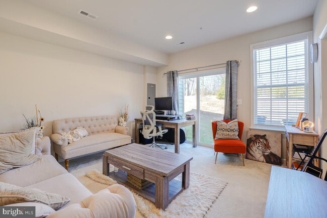 Photo - 9002 Spruce Tree Ln