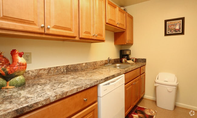 Two Bedroom Garden-Kitchen