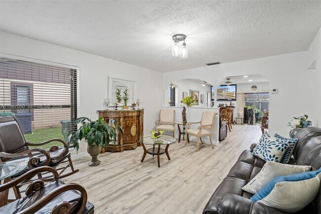 Photo - 11914 SW 125th Pl