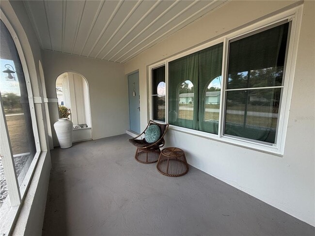 Photo - 1595 Adrian St